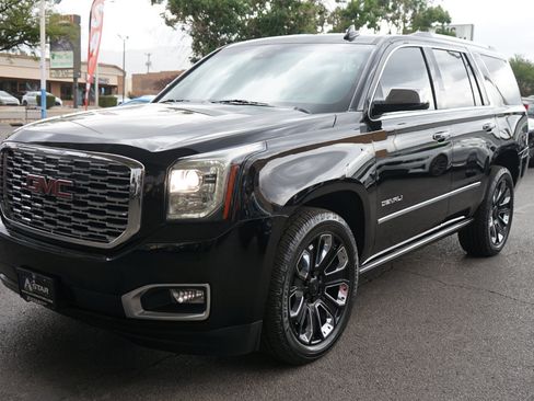 Used 2019 GMC Yukon Denali w/ Denali Ultimate Package image 7