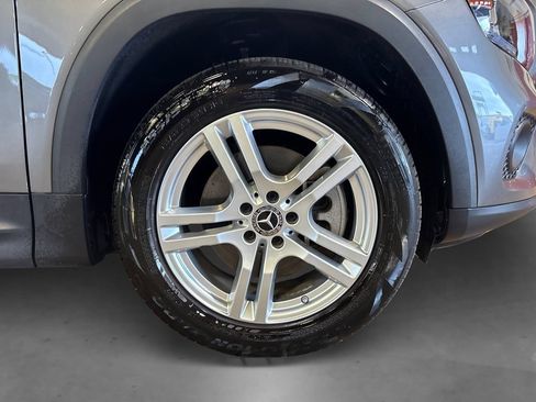 Used 2021 Mercedes-Benz GLB 250 4MATIC image 21