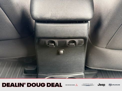 Used 2018 Jeep Wrangler Rubicon w/ Power Convenience Group image 24