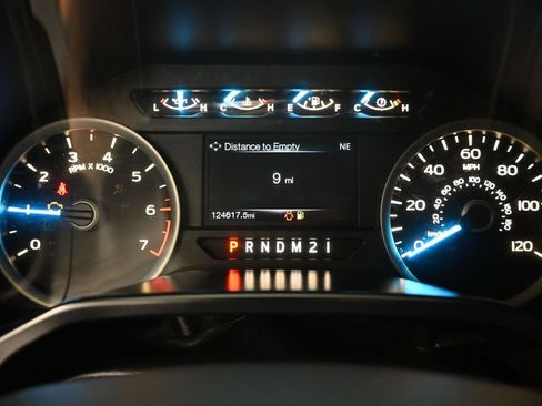 Used 2015 Ford F150 XLT w/ Equipment Group 302A Luxury AWD/4WD image 32