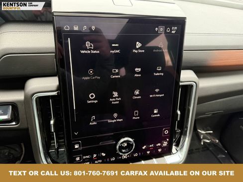 Used 2025 GMC Yukon XL Denali image 29