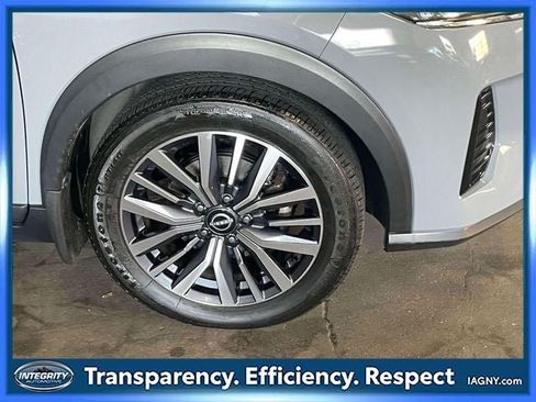 Certified 2023 Nissan Kicks SV FWD image 9