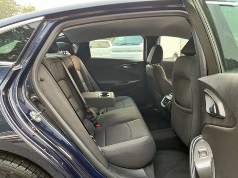 Used 2016 Chevrolet Malibu LT FWD image 17