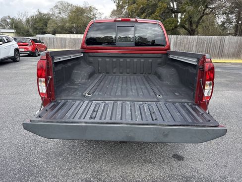 Used 2019 Nissan Frontier SL image 24