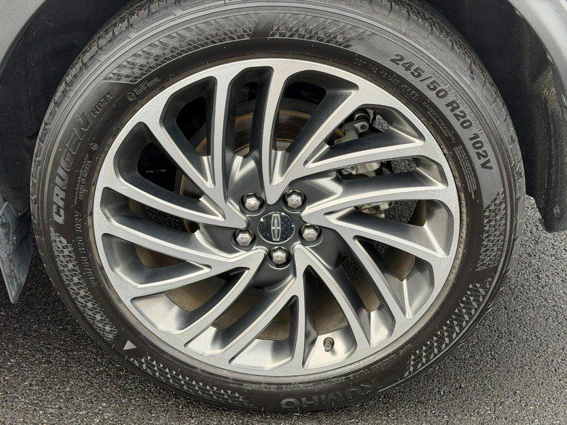 Used 2019 Lincoln Nautilus Reserve FWD image 8