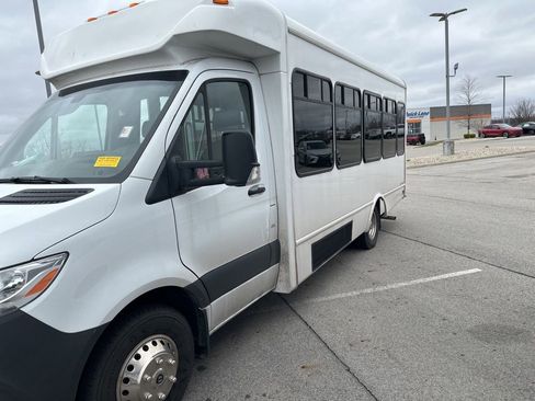 Used 2022 Mercedes-Benz Sprinter 3500 image 7