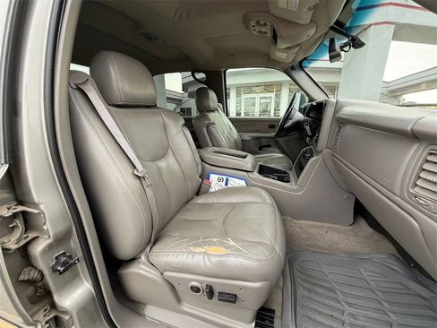 Used 2003 Chevrolet Silverado 2500 LT image 48