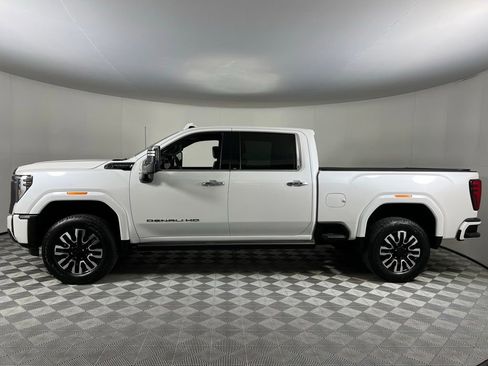 Used 2024 GMC Sierra 2500 Denali Ultimate image 10