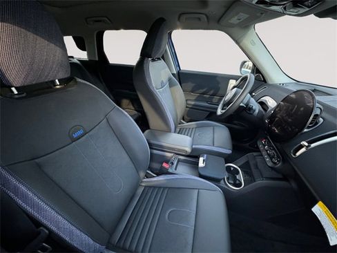 New 2025 MINI Cooper Countryman S w/ Comfort Package Max image 15