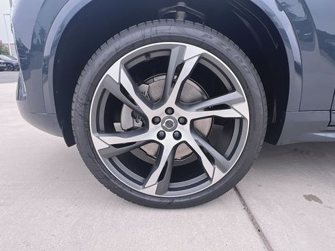 New 2026 Volvo XC90 B5 Core w/ Protection Package AWD/4WD image 12