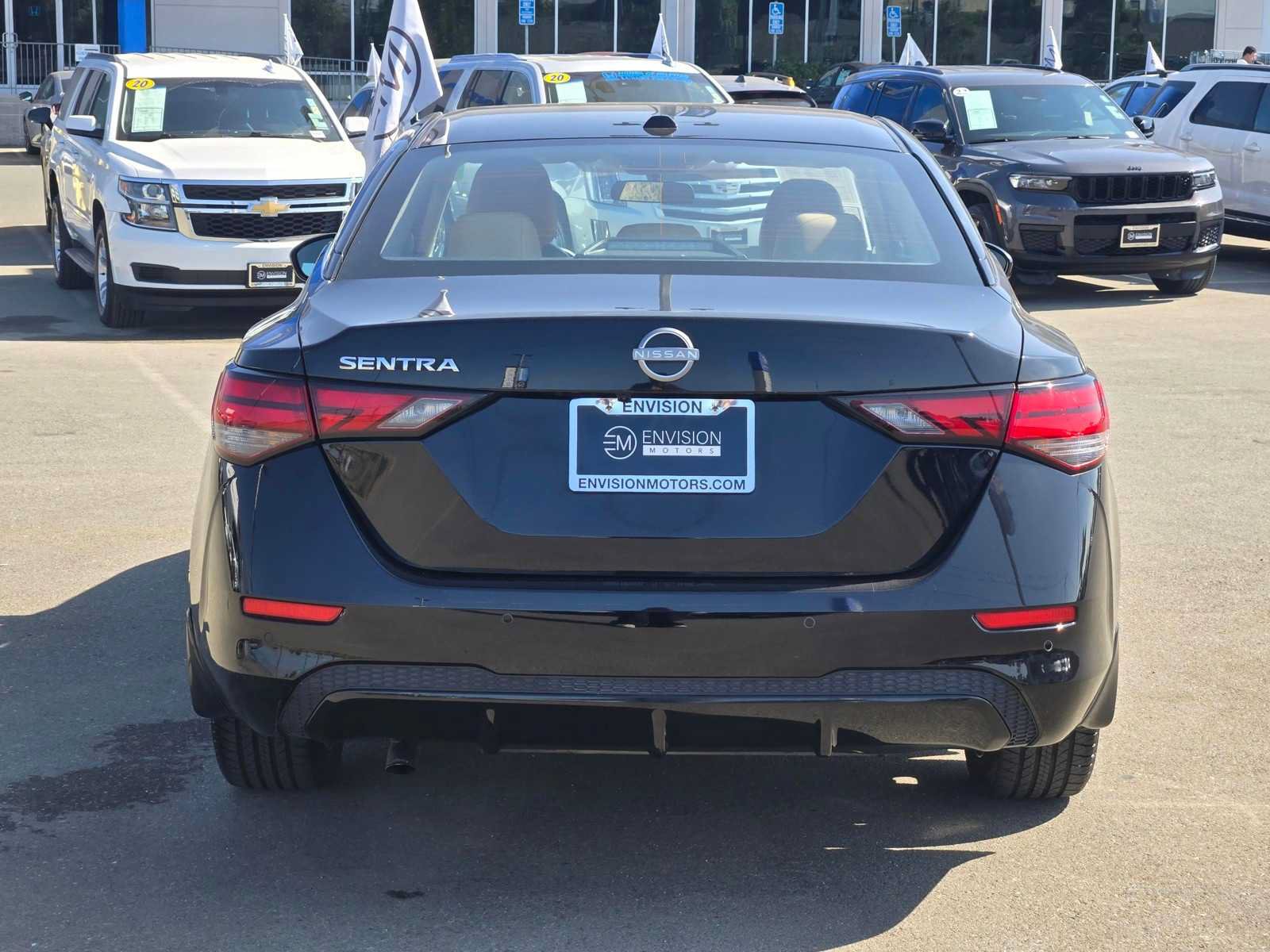 Used 2025 Nissan Sentra SV w/ SV Premium Package FWD image 6