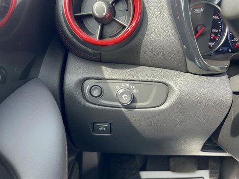 Used 2024 Chevrolet Blazer RS w/ Enhanced Convenience Package image 21