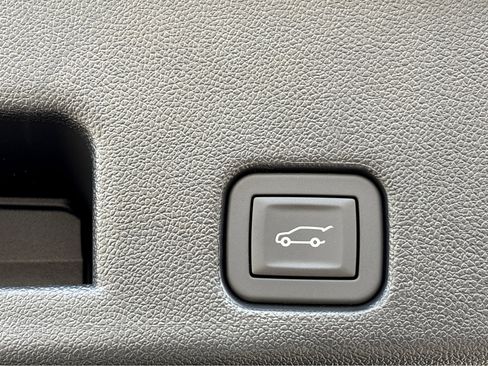 New 2026 Chevrolet Traverse LT w/ LPO, Floor Liner Package image 28