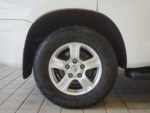 Used 2017 Toyota Sequoia SR5 w/ Premium Package AWD/4WD image 31