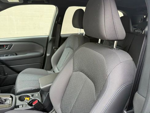 Certified 2025 Subaru Forester Premium AWD/4WD image 21