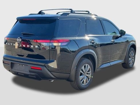 New 2025 Nissan Pathfinder SV image 5