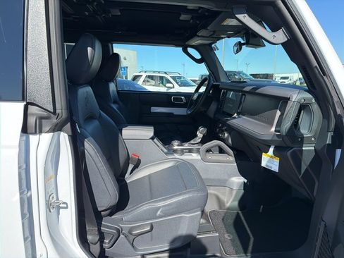 New 2026 Ford Bronco Badlands AWD/4WD image 15