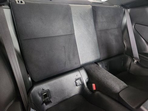 Used 2025 Toyota GR86 Premium RWD image 31