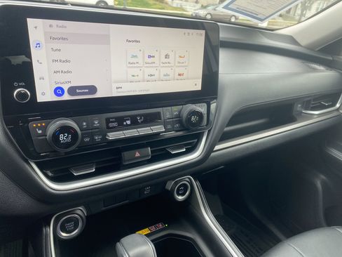 Used 2024 Toyota Grand Highlander XLE image 13