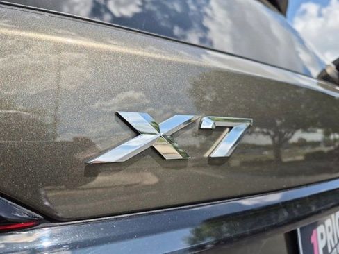 Used 2025 BMW X7 xDrive40i w/ M Sport Package AWD/4WD image 11