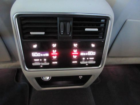 Used 2021 Porsche Cayenne S AWD/4WD image 40