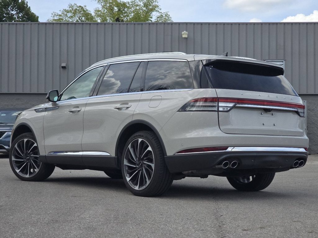 Used 2022 Lincoln Aviator Reserve w/ Equipment Group 201A AWD/4WD image 14