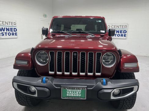 Used 2022 Jeep Wrangler Unlimited Sahara w/ Cold Weather Group AWD/4WD image 3