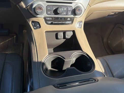 Used 2015 GMC Yukon SLT image 16