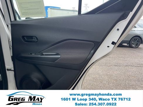 Used 2020 Nissan Kicks S FWD image 13