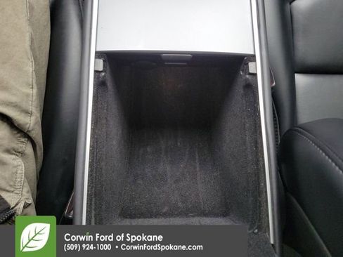 Used 2025 Tesla Model Y Long Range image 32