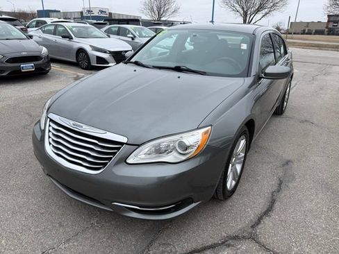 Used 2012 Chrysler 200 Touring w/ Cold Weather Group image 8