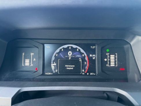 Used 2024 Toyota Tacoma SR5 AWD/4WD image 15