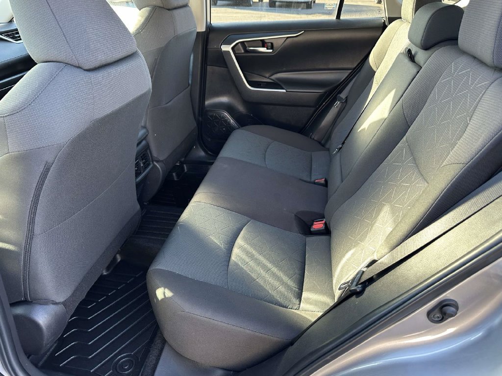 Used 2024 Toyota RAV4 XLE FWD image 13