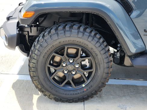 New 2026 Jeep Gladiator Mojave AWD/4WD image 11