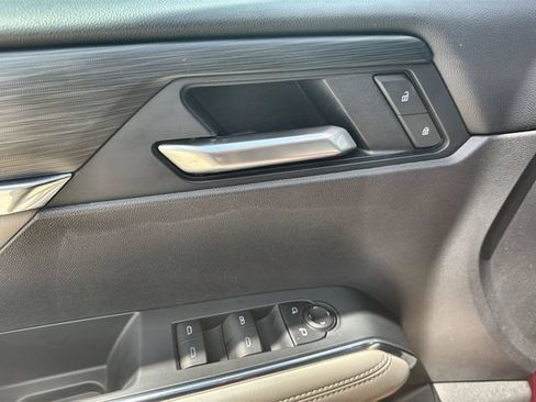 Certified 2026 GMC Acadia Elevation w/ Elevation Premium Package FWD image 22
