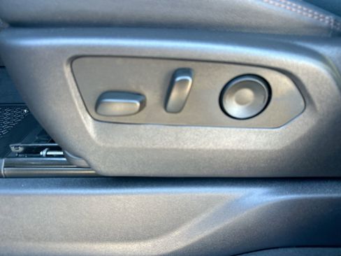 Used 2024 GMC Sierra 1500 AT4 w/ Technology Package image 12