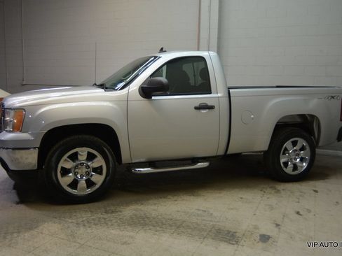 Used 2010 GMC Sierra 1500 SLE w/ SLE Preferred Package AWD/4WD image 19