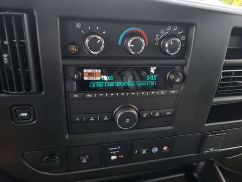 New 2025 GMC Savana 2500 Extended w/ Enhanced Convenience Package image 11