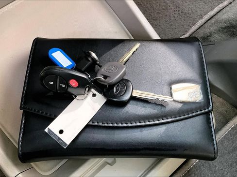 Used 2018 Toyota Sienna L image 13