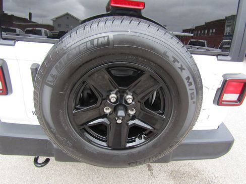 Used 2020 Jeep Wrangler Unlimited Sport S image 11