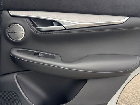 Used 2024 INFINITI QX50 Sensory image 28