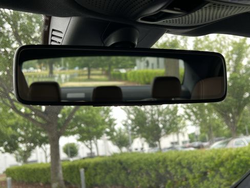 Used 2020 Mercedes-Benz E 350 Sedan image 27