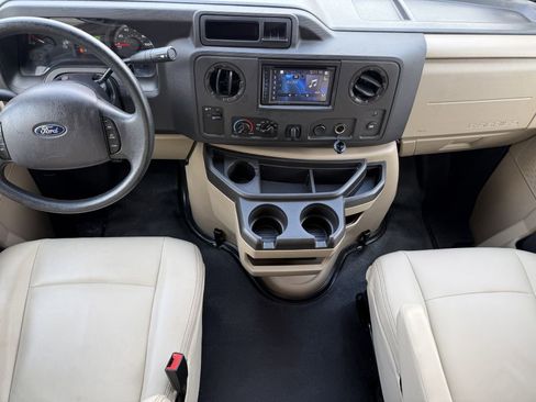 Used 2019 Ford E-450 and Econoline 450 Super Duty w/ Motorhome Prep Package RWD image 45