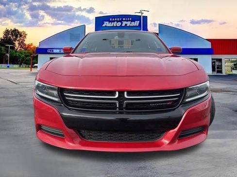Used 2017 Dodge Charger SE image 9