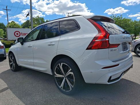 Certified 2023 Volvo XC60 B6 Ultimate w/ Climate Package AWD/4WD image 4