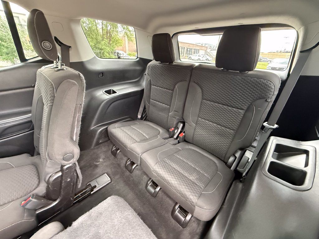 Used 2018 GMC Acadia SLE FWD image 30