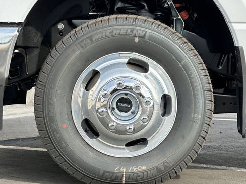 New 2026 Ford F350 Lariat w/ Lariat Ultimate Package image 24