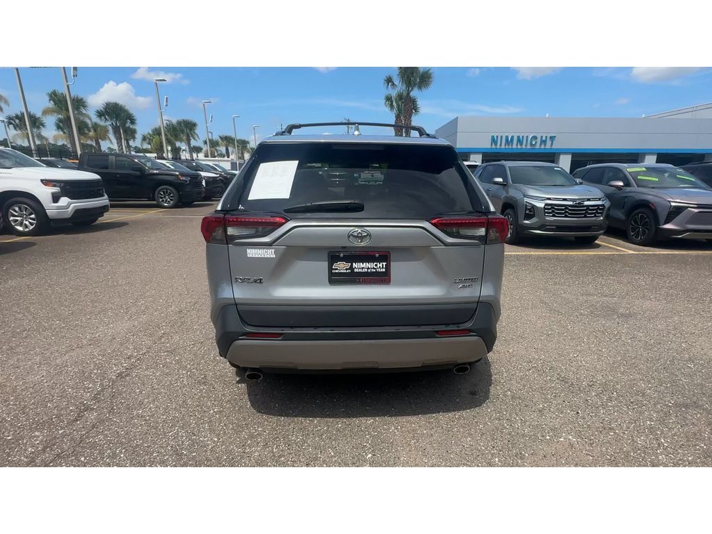Used 2022 Toyota RAV4 Limited AWD/4WD image 3