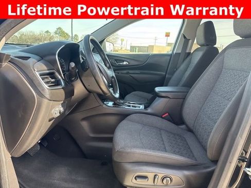 Used 2024 Chevrolet Equinox LT image 2