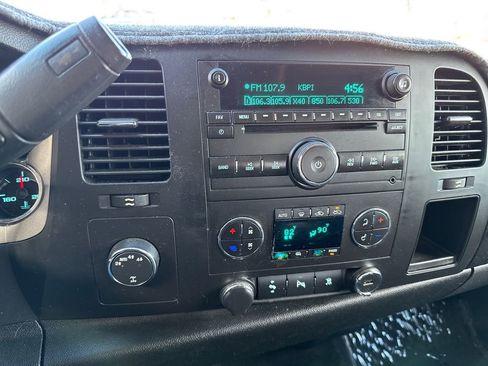 Used 2010 Chevrolet Silverado 1500 LT w/ Max Trailering Pack image 30